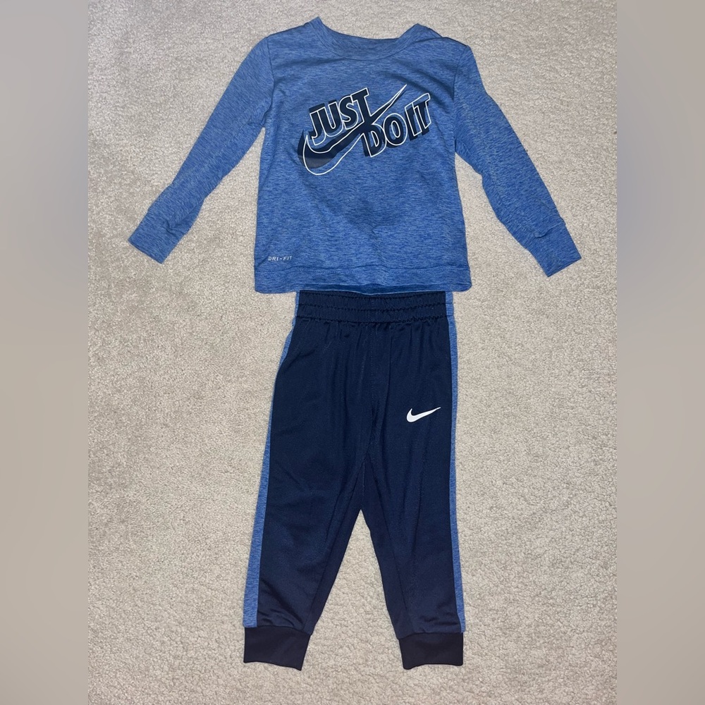 Nike Dri-Fit Outfit 2T